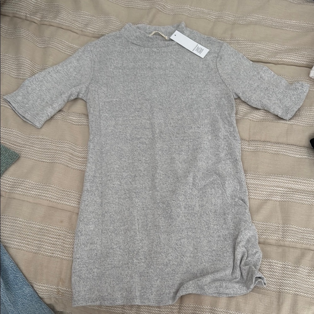 Hello MIZ Gray Tunic Top